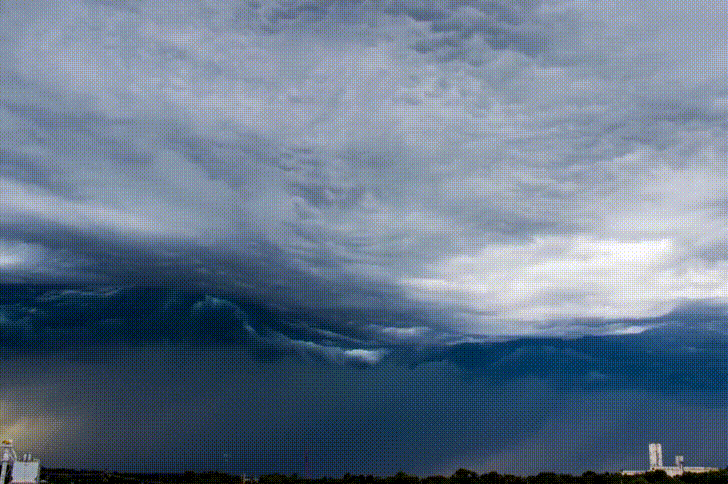 희귀한 아스페리타스 구름 이미지 #1
